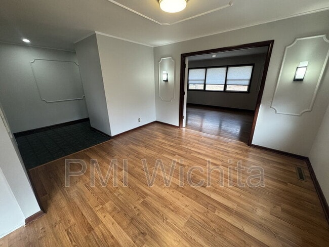 Building Photo - 9601 W Tee Ln