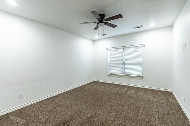 Building Photo - 1707 100th St