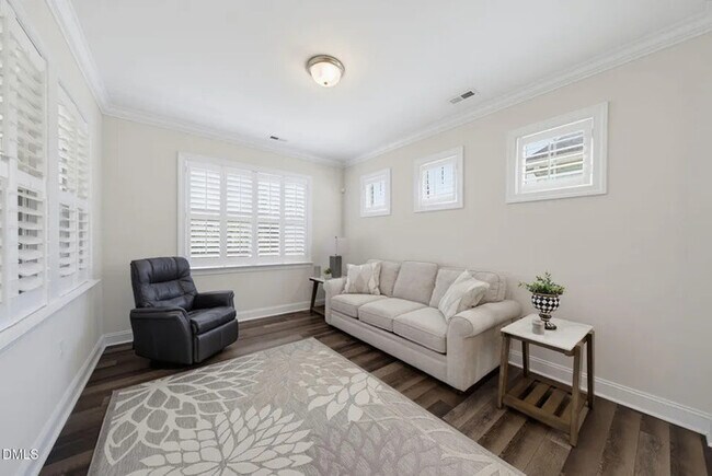 Building Photo - Lease OR Lease to Own