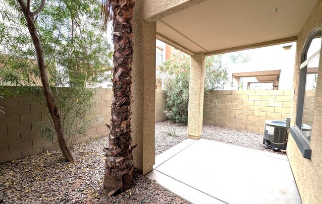 Building Photo - 2 Bedroom Condo in the Tre Allagio Community Near N Price Rd and W Elliot Rd!
