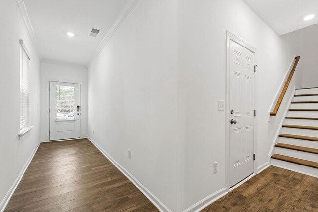 Building Photo - Chic End-Unit Townhome in Forestville Station!