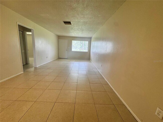 Building Photo - 2744 Botts Landing Rd