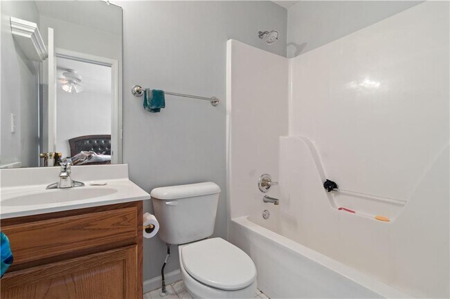 Building Photo - 1150 Emperor Ln