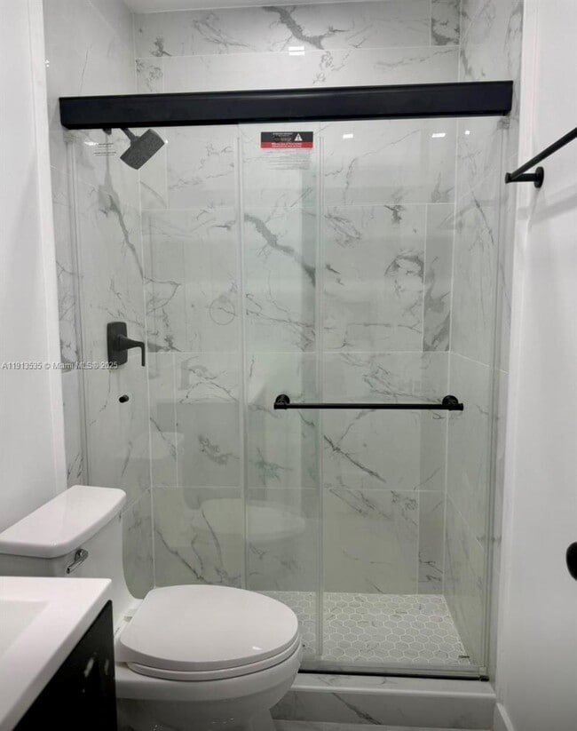 Building Photo - 7521 NE 2nd Ct