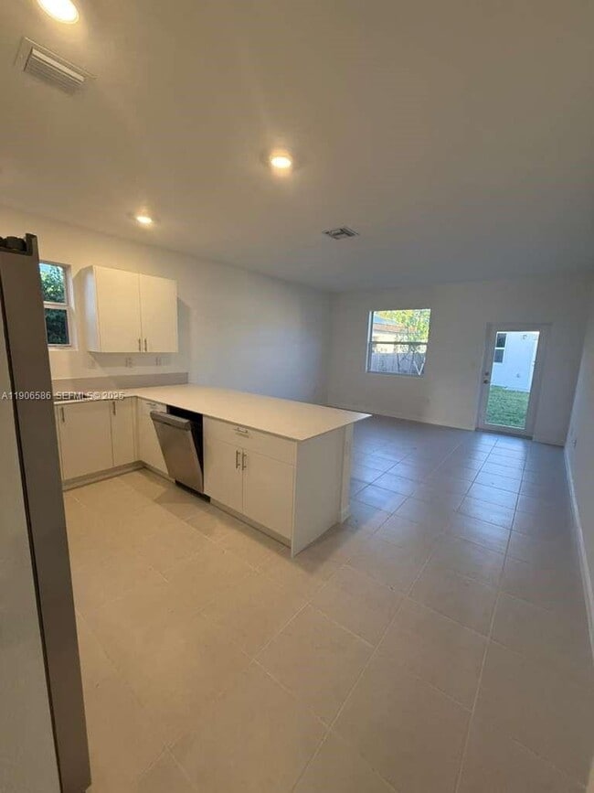 Building Photo - 16203 SW 147th Ave