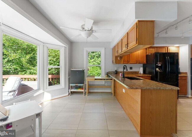 Building Photo - 12153 Abbey Glen Ct