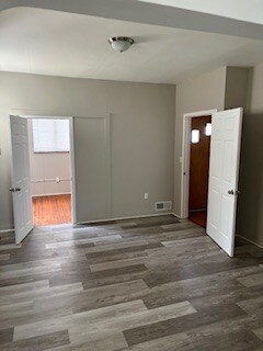 Building Photo - 2320 Jenny Lind St