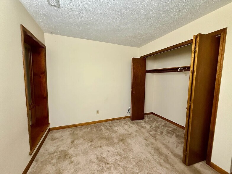 Building Photo - 23243 White Birch Ct