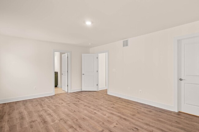 Building Photo - 383 Scranton Ln