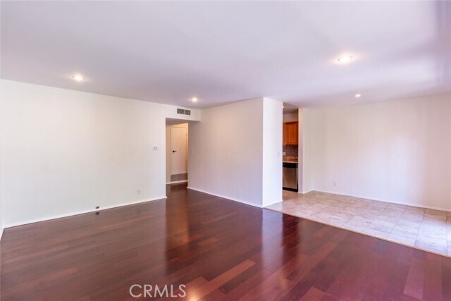 Building Photo - 15344 Weddington St