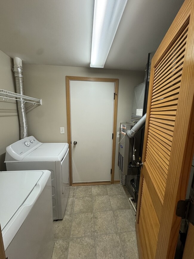 Building Photo - 4208 Klatt St