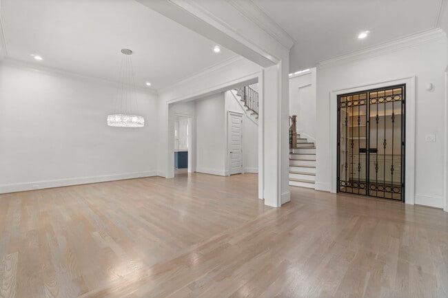 Building Photo - 58 E Bay Blvd