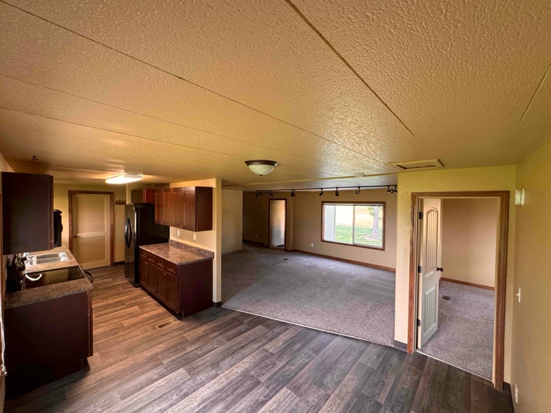 Building Photo - 8620 Applegate Dr