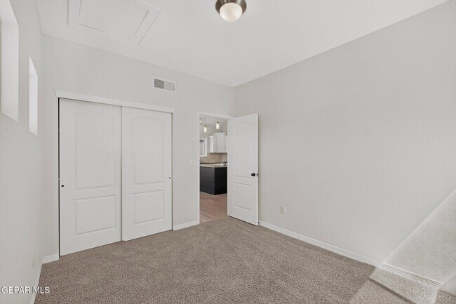Building Photo - 14321 Chris Zingo Ln