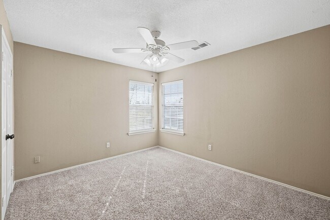 Building Photo - 6734 Flowermound Dr