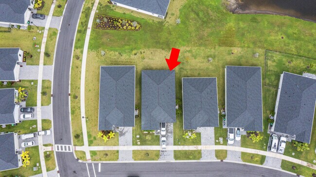 Building Photo - 8906 Dahlia Cir