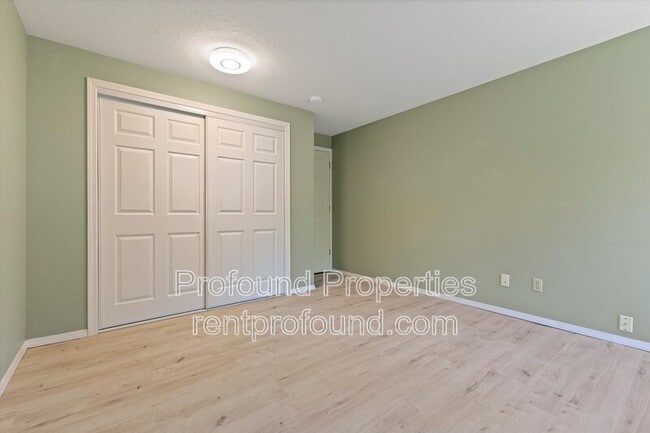 Building Photo - 9045 SW Pinto Ct