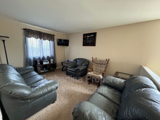 Building Photo - 10047 Antler Creek Dr