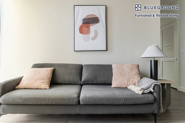 Building Photo - 1210 S Indiana Ave