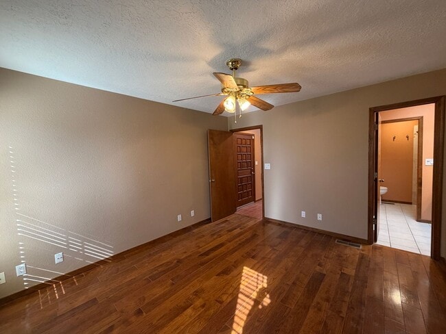 Building Photo - Beautiful Luxury 2 Bedroom Townhome Available in Corrales!