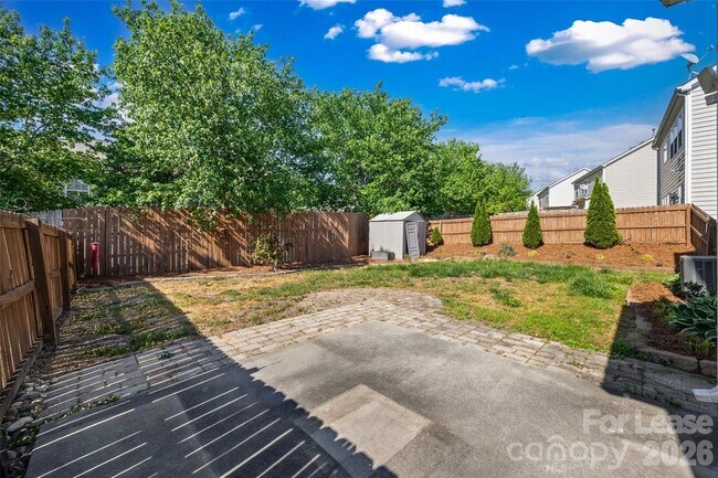 Building Photo - 2330 Mirage Pl