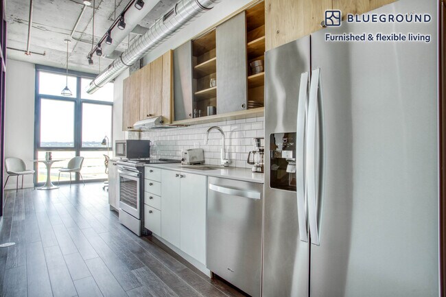 Building Photo - 1346 4th St SE