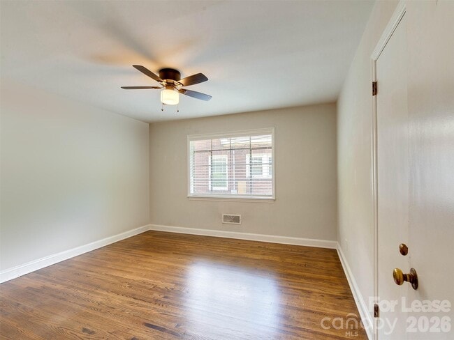 Building Photo - 1520 Mimosa Ave