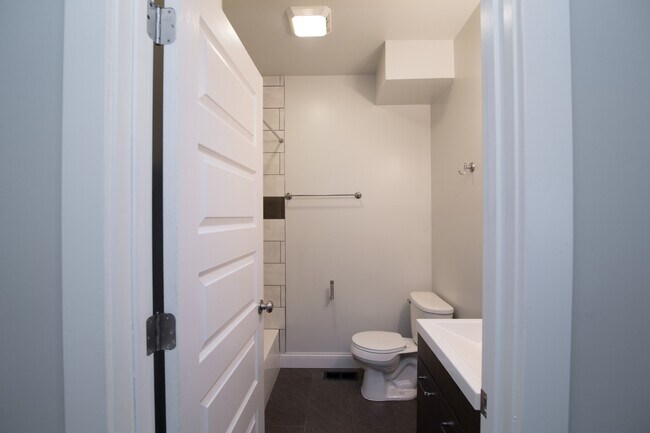 Building Photo - 3116 Lackland Ave