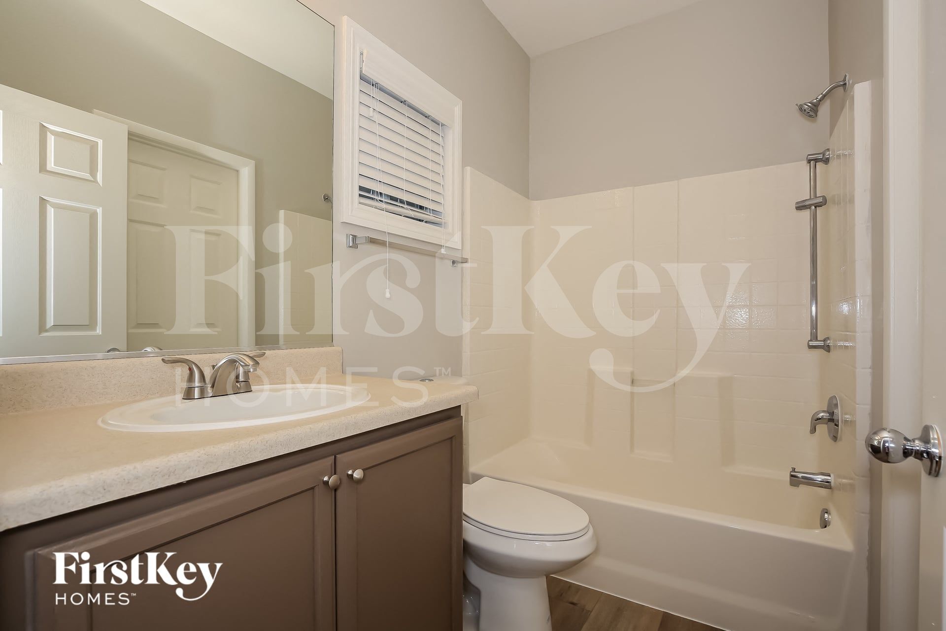 Building Photo - 3552 E Carisbrook Dr