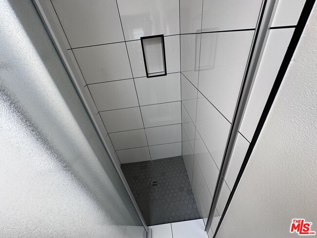 Building Photo - 314 S Clark Dr