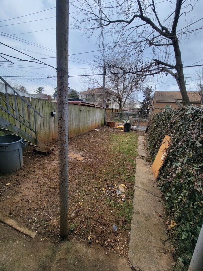 Building Photo - 562 Atlantic Ave