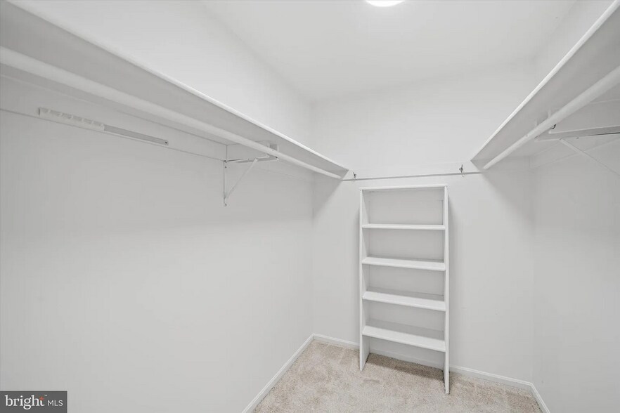 Building Photo - 10116 Dundalk St