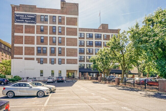 Building Photo - 315 New St