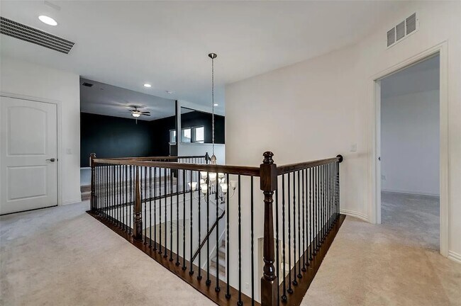 Building Photo - 1726 Cherub Cheer Row