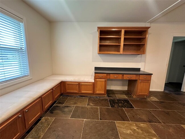 Building Photo - 9602 Fairdale Ln