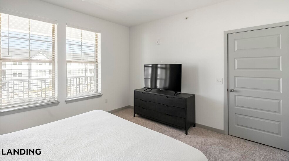 Building Photo - 100 Wildwood Ct