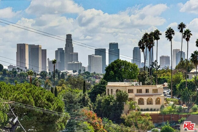 Building Photo - 1653 Micheltorena St