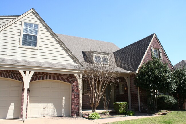 Primary Photo - Huge, Gorgeous South Tulsa home ready for ...