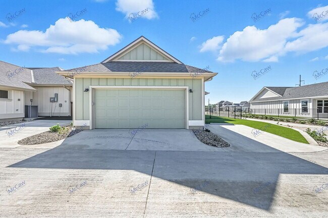 Building Photo - 104 Cardinal Wds