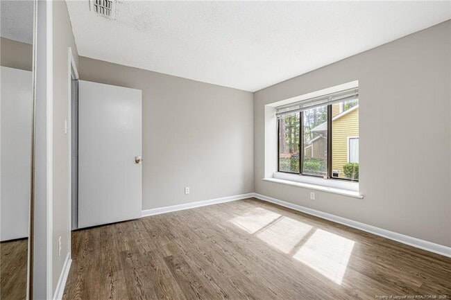 Building Photo - 525 Cypress Trace Dr
