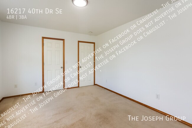Building Photo - 16217 40th Dr SE