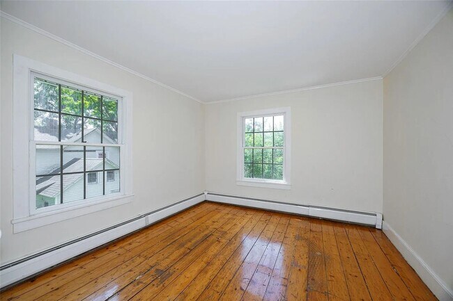 Building Photo - 1432 Lincoln Terrace LLC