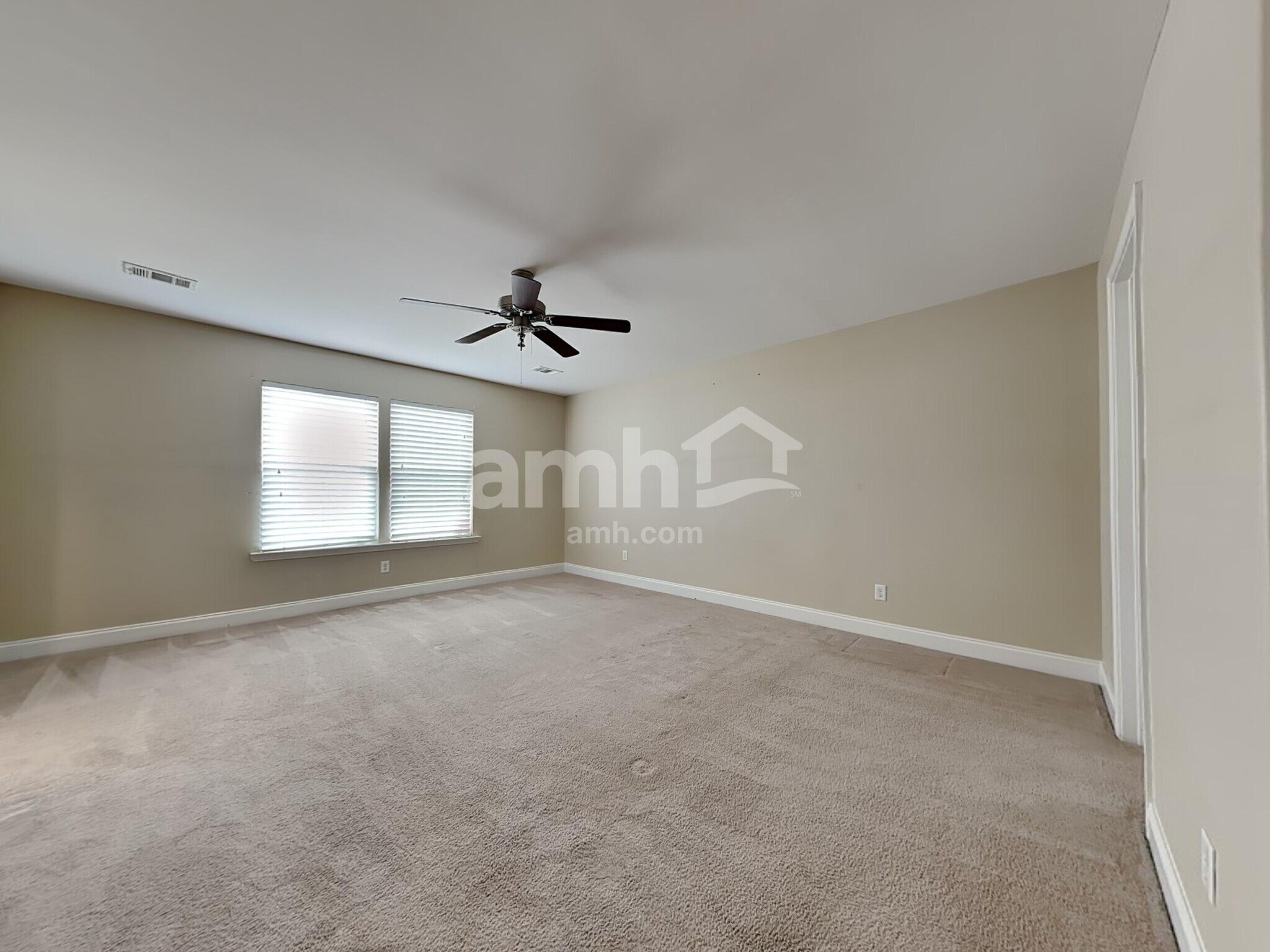 Building Photo - 306 Crabapple Cir