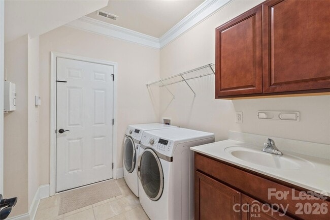 Building Photo - 3306 Carmel Rd