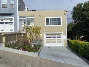 Building Photo - Single-Family Home 3BD/2BA Is Immediately ...