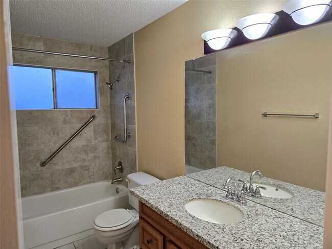 Building Photo - 3106 Timber View Ct