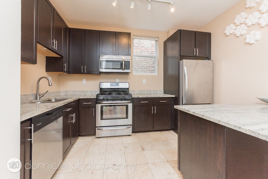 Building Photo - 2005 W Race Ave