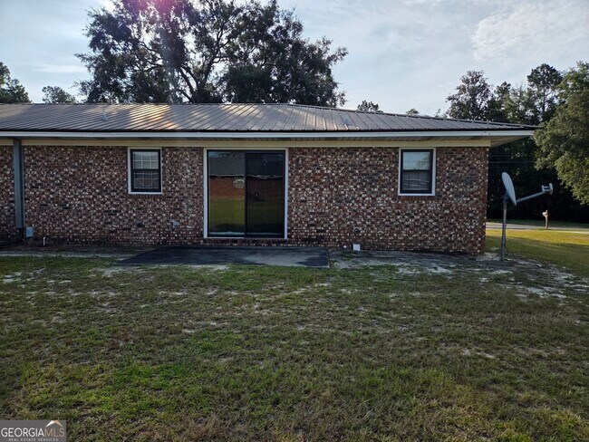 Building Photo - 301 Arlington Dr