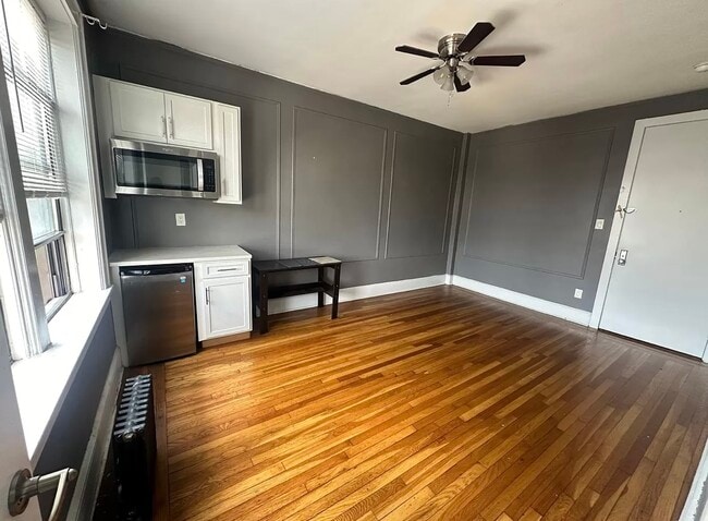 Unit 306 - 1144 E Grand St