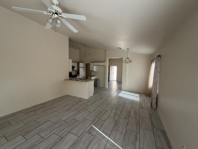 Building Photo - 8563 W Mission Ln